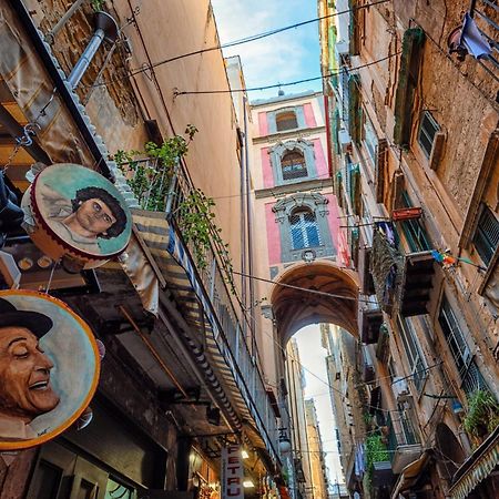 Decumani Apartments - Nel Cuore Di Napoli Esterno foto