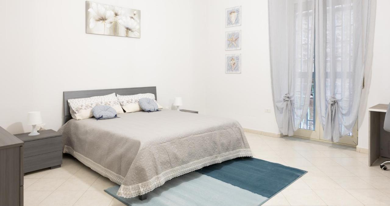 Decumani Apartments - Nel Cuore Di Napoli Esterno foto