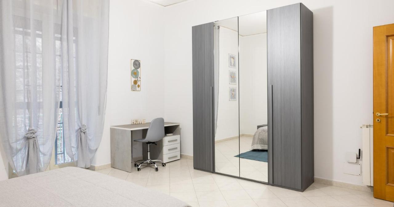 Decumani Apartments - Nel Cuore Di Napoli Esterno foto