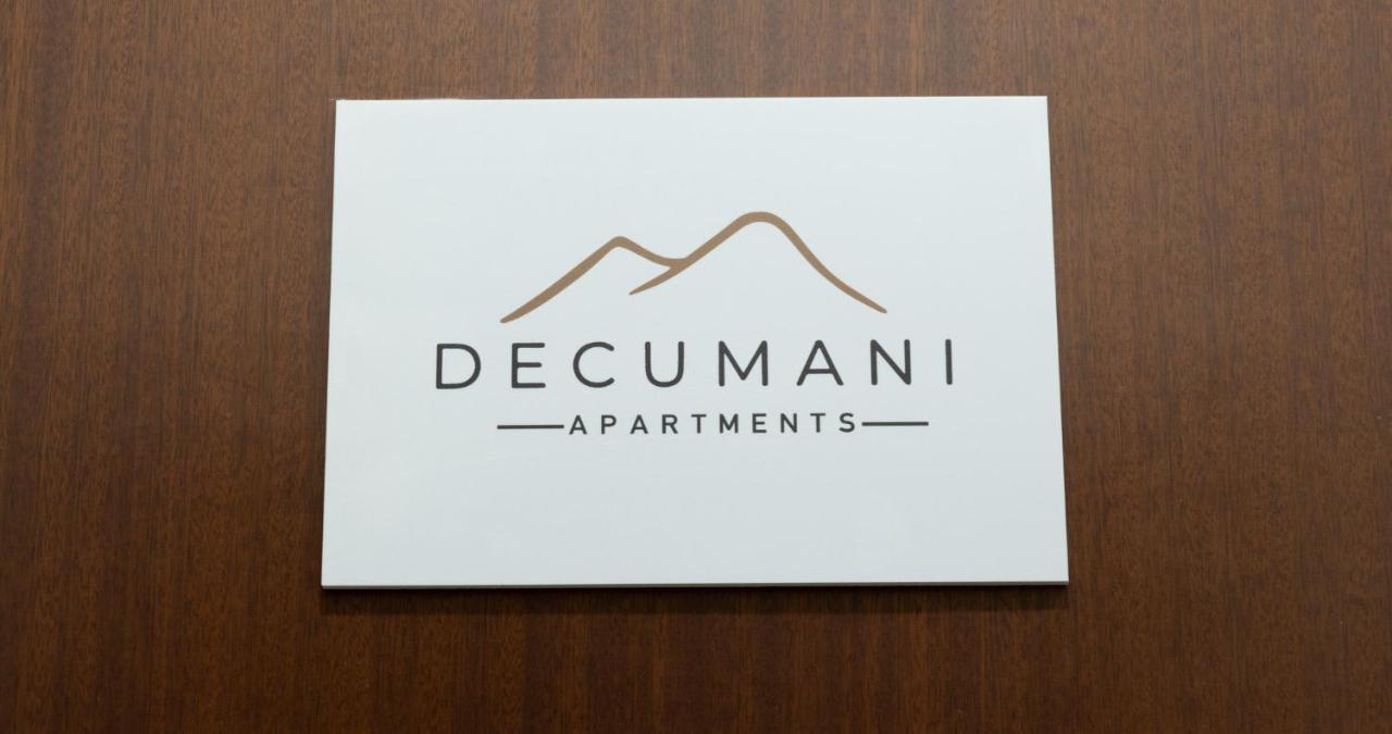 Decumani Apartments - Nel Cuore Di Napoli Esterno foto
