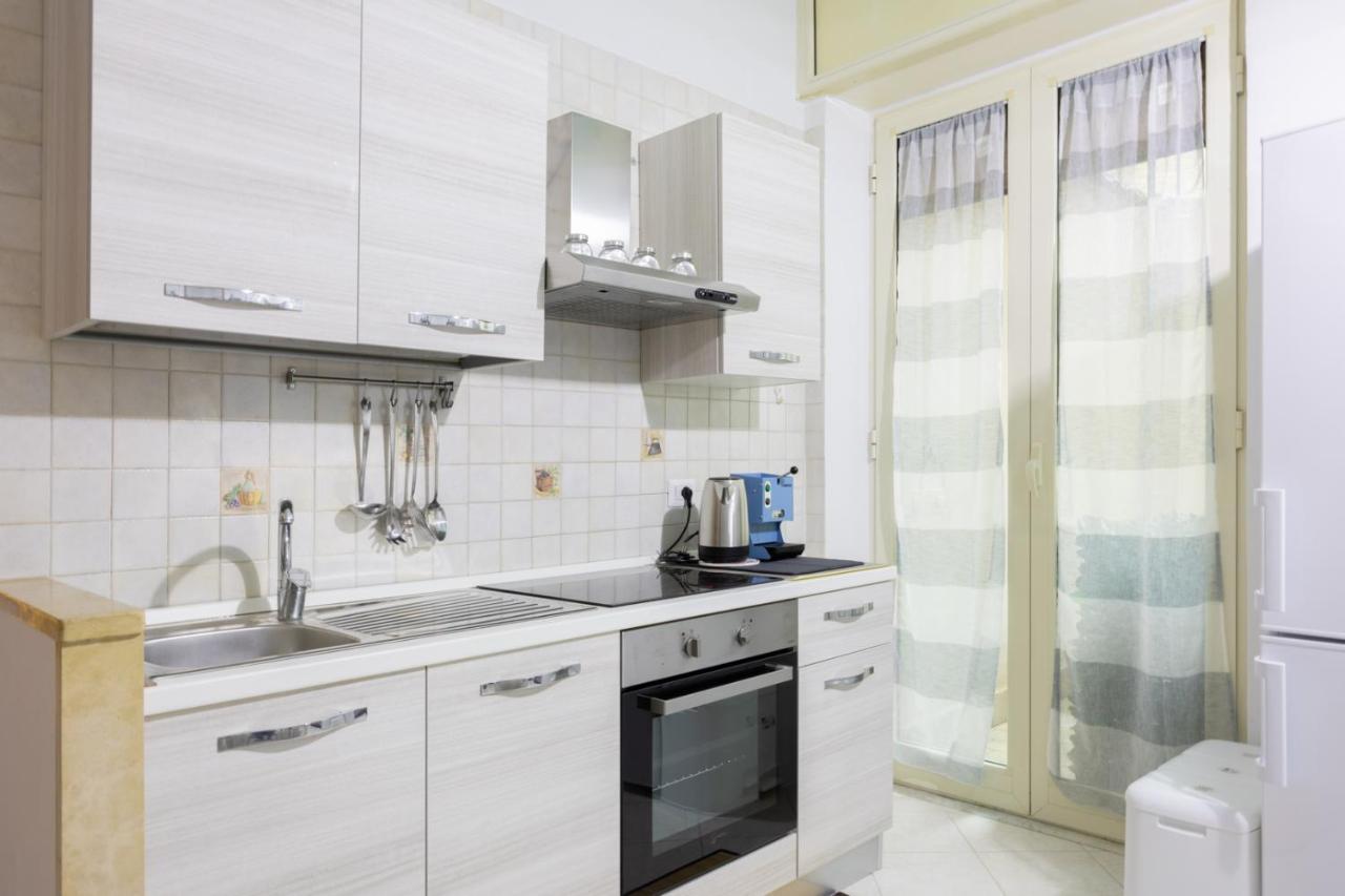 Decumani Apartments - Nel Cuore Di Napoli Esterno foto
