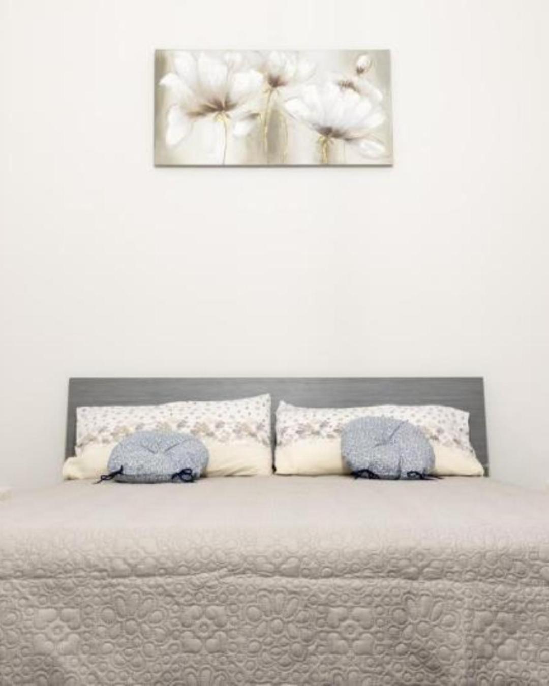 Decumani Apartments - Nel Cuore Di Napoli Esterno foto